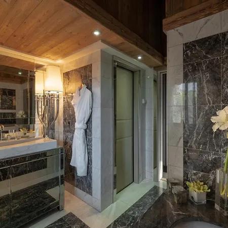 펜션 Delux Chalet With Pool&spa